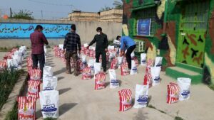 در پنجمین مرحله رزمایش همدلی و احسان ۱۵۰ بسته معیشتی بین نیازمندان در شهرستان چرام توزیع شد